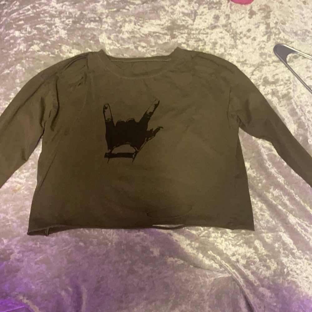 Long sleeve crop top